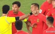 VAR判罚再引争议，巴黎圣日耳曼对阵切尔西裁判判点引发巨大争议